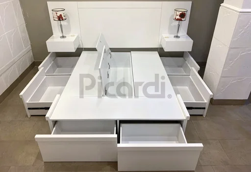 Juego de dormitorio moderno blanco con cama box, baulera y mesas de luz flotantes